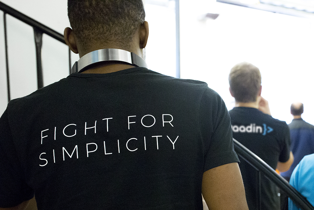 Vaadin slogan and logo printed on the back of shirts.